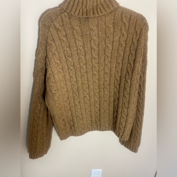 Abercrombie and Fitch A&F Cable Wedge Turtleneck bown sweater size small - Picture 2 of 6